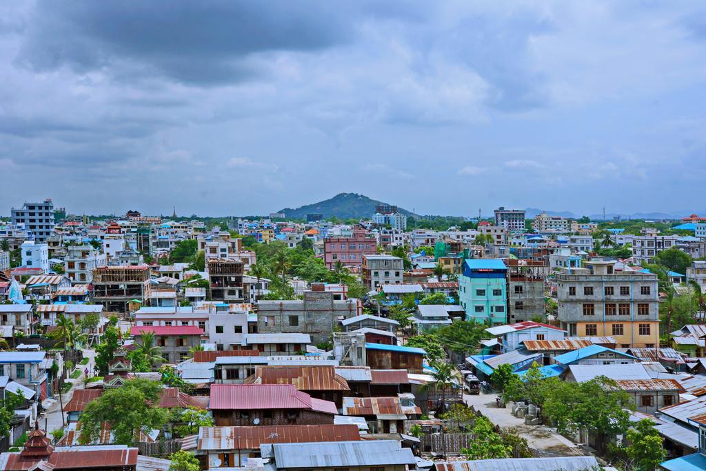 Hotel Dingar Mandalay Luaran gambar