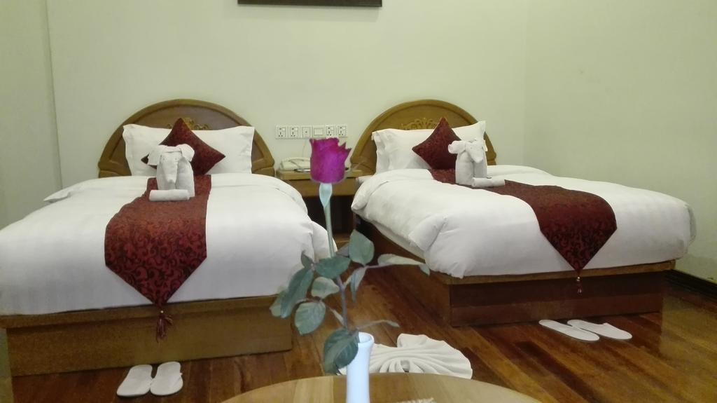 Hotel Dingar Mandalay Luaran gambar