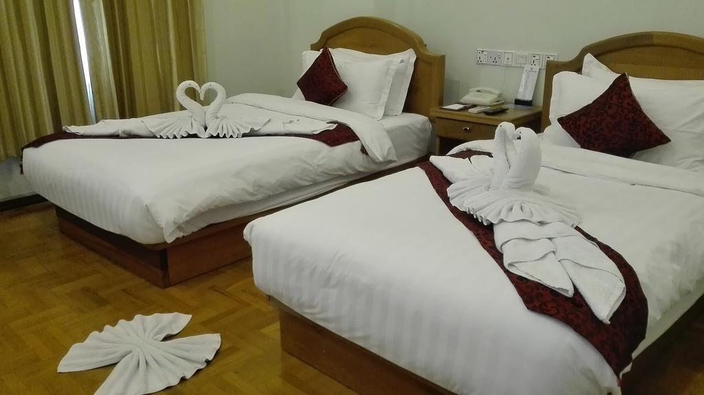 Hotel Dingar Mandalay Luaran gambar