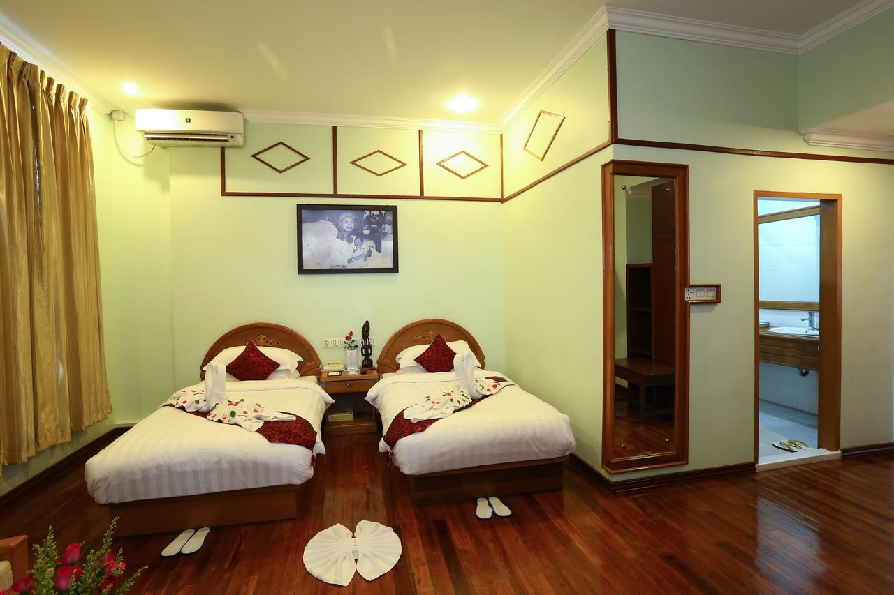 Hotel Dingar Mandalay Luaran gambar