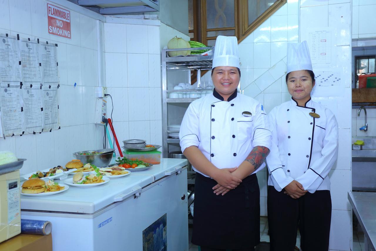 Hotel Dingar Mandalay Luaran gambar