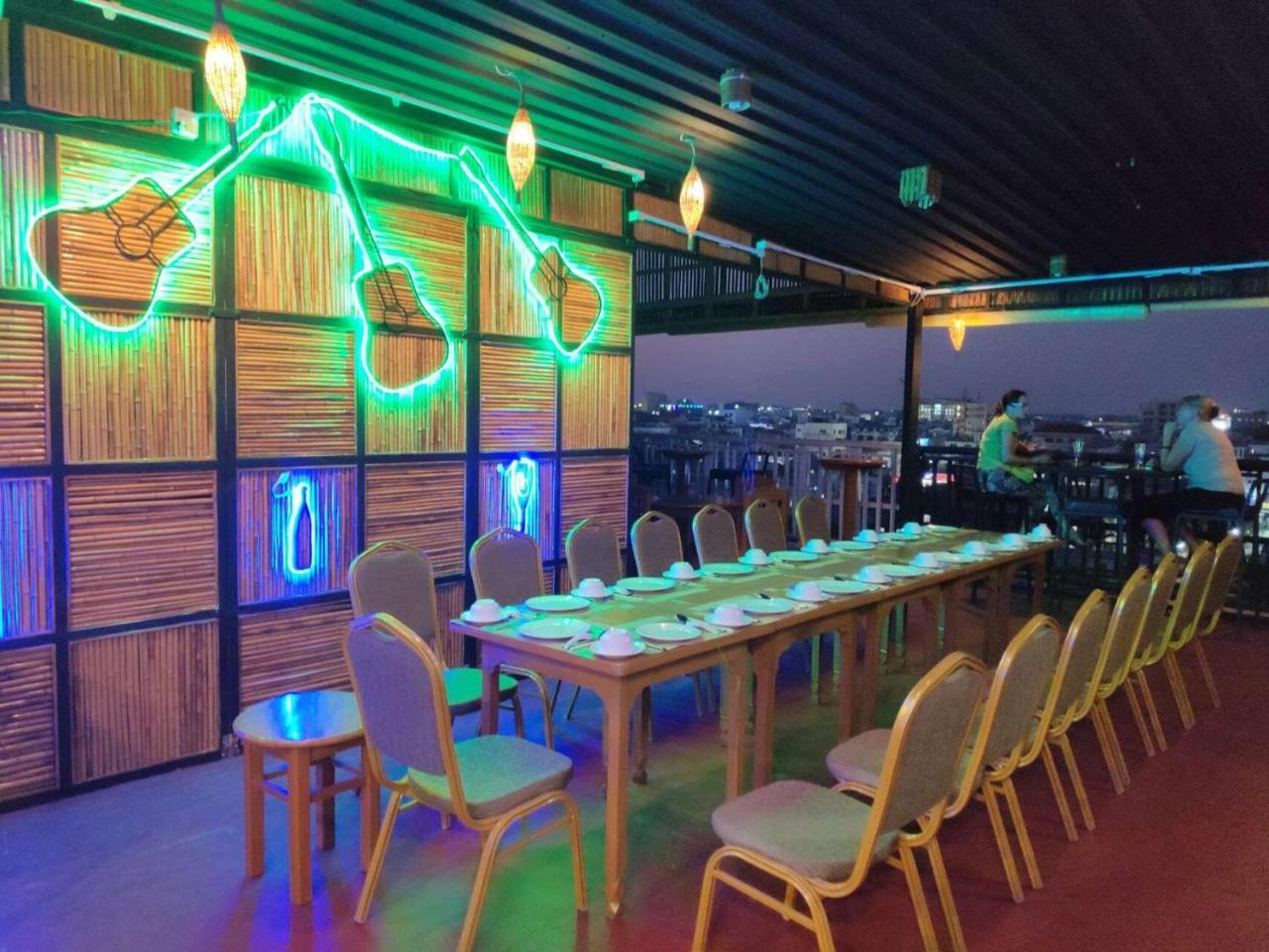Hotel Dingar Mandalay Luaran gambar